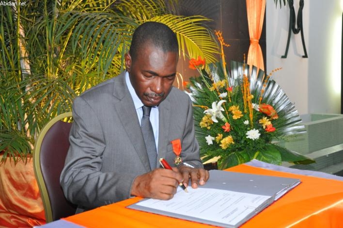 HACA: le nouveau Directeur général, Me René Bourgoin, présenté au personnel par le Président Sy Savané